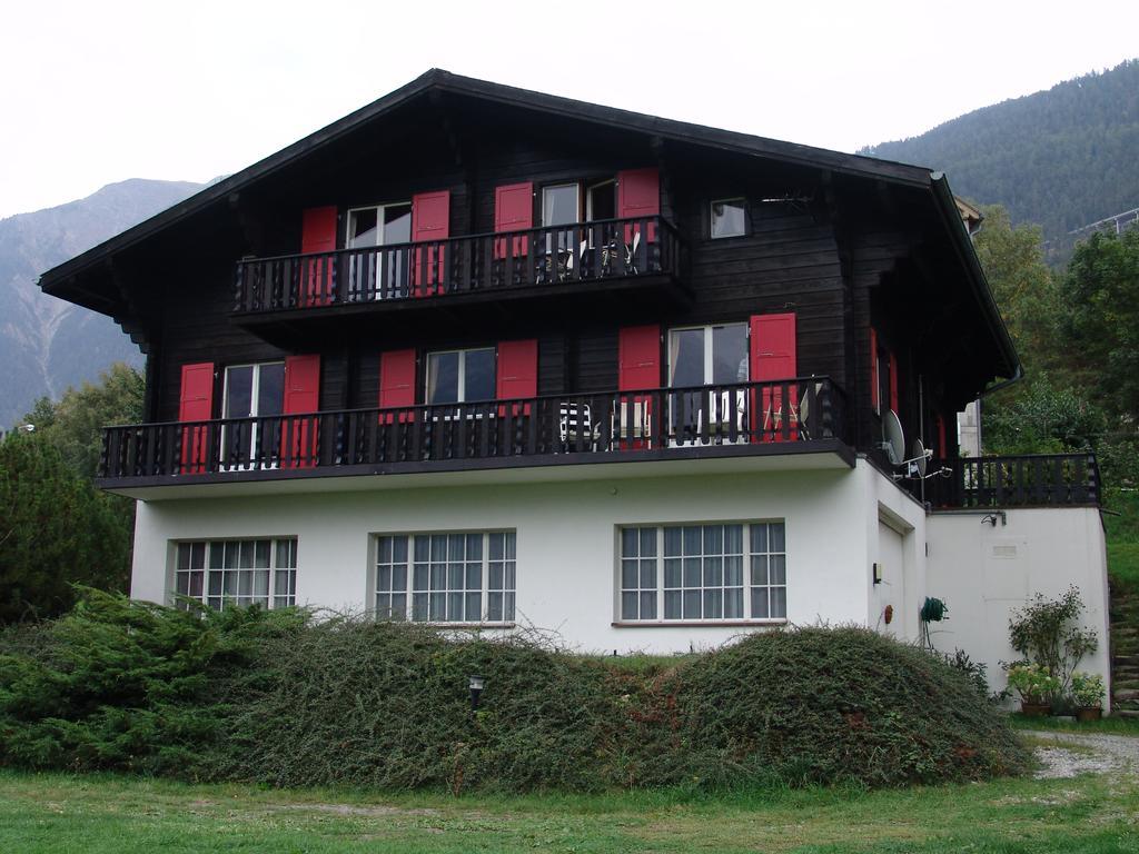 Chalet Esher Surrey Ried-Brig Exteriér fotografie